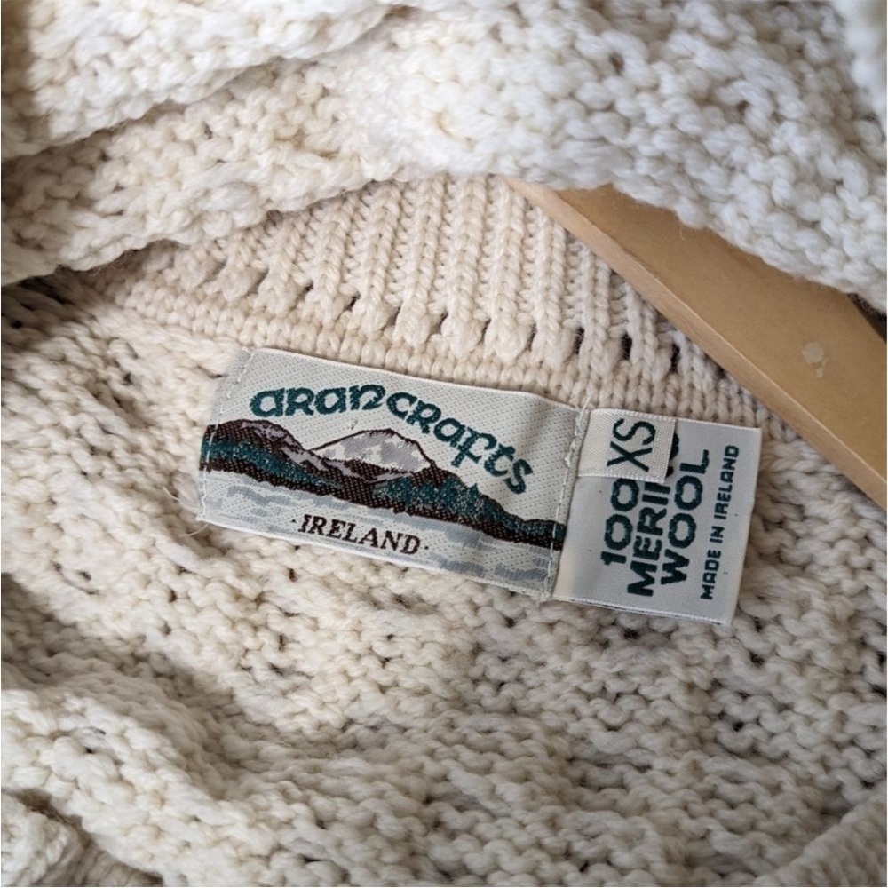 100% Wool Sweater - Picture 2 of 2